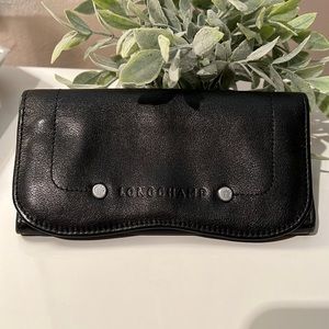 Longchamp black leather wallet